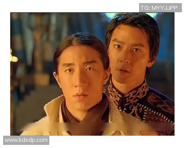 成龙踢足球挑战极限 英雄变身绿茵场上的超级球星