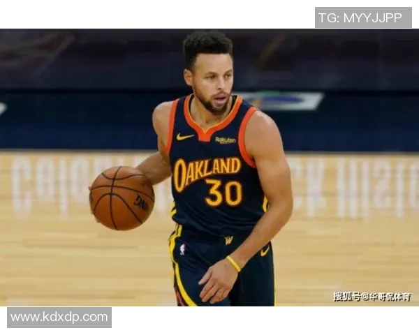 足球明星后卫专属球鞋设计与性能分析 让防守更具优势